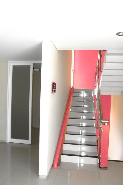 בנדונג Image Hotel And Resto מראה חיצוני תמונה